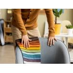 Перетяжка стільців, крісел та кухонних куточків: які меблі точно варто рятувати