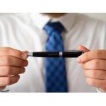 Як вибрати гелеву ручку: товщина лінії, тип подачі стержня, комфорт у руці