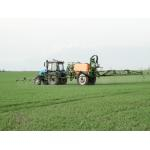 Оприскувач до трактора: навесний чи причіпний?