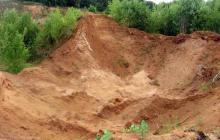 Під Глуховом працівника ринку засипало піском