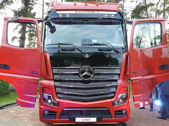 Mercedes-Benz Actros: Революционная сельскохозяйственная техника