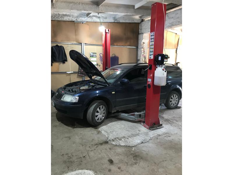 Обслуговування автомобілів на СТО