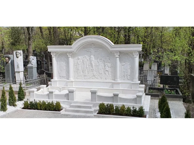 Мемориал из мрамора Байковое кладбище