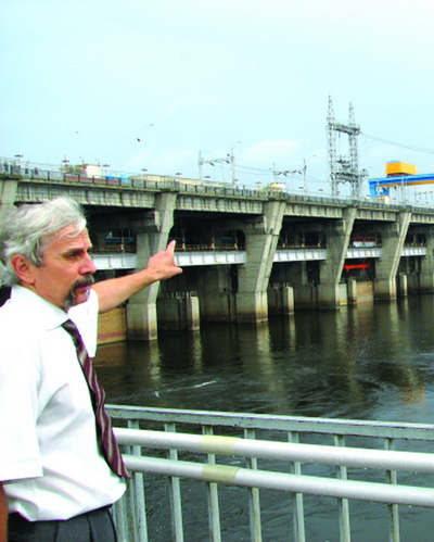 2008-128_1.jpg