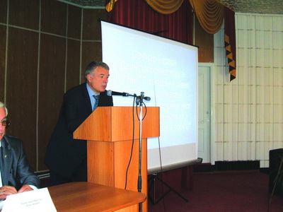2008-135_2.jpg
