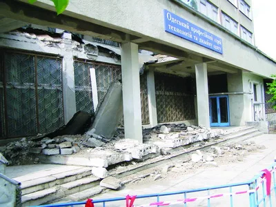 «Пам’ятники»  байдужості