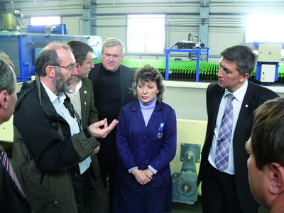 2008-128_2.jpg