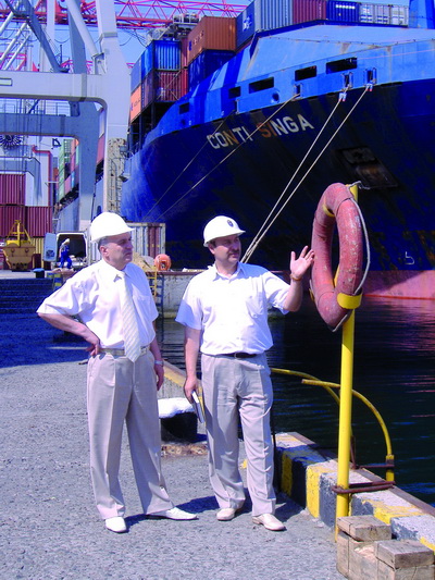 2008-077_3.jpg